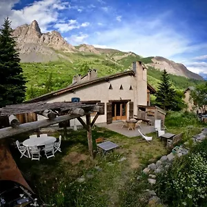Le Refuge Des Boussardes Chalet